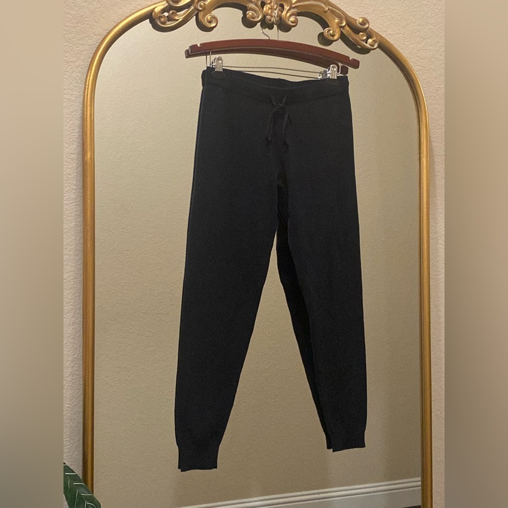 Papinelle Women’s Black Knit Jogger Size M - Picture 3 of 7